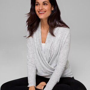 Soma Draped Twist Long Sleeve Top Blouse In White And Gray Heather Size M EUC